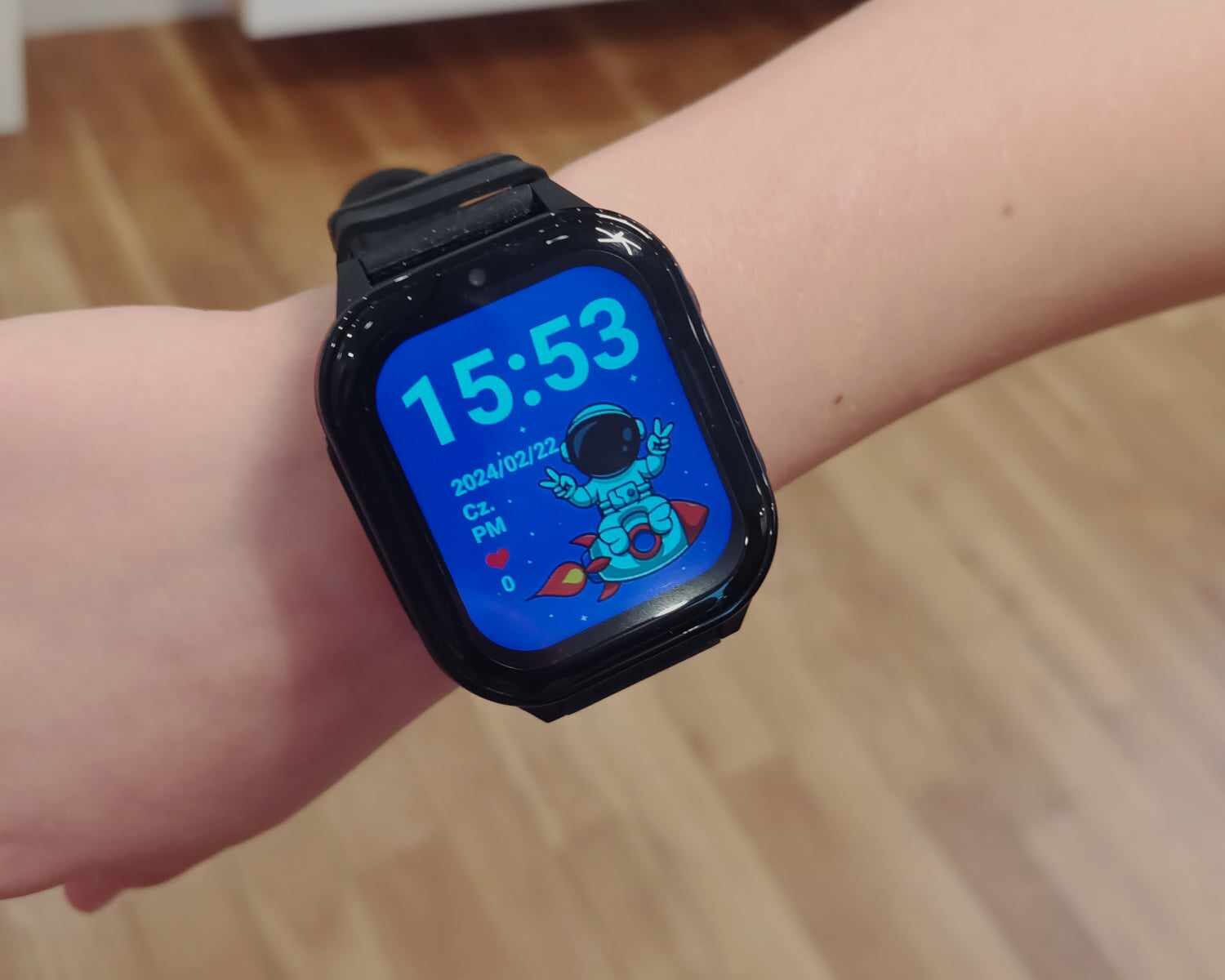 Jak smartwatch dla dziecka zwiększa jego bezpieczeństwo i ułatwia kontakt z rodzicami? 18