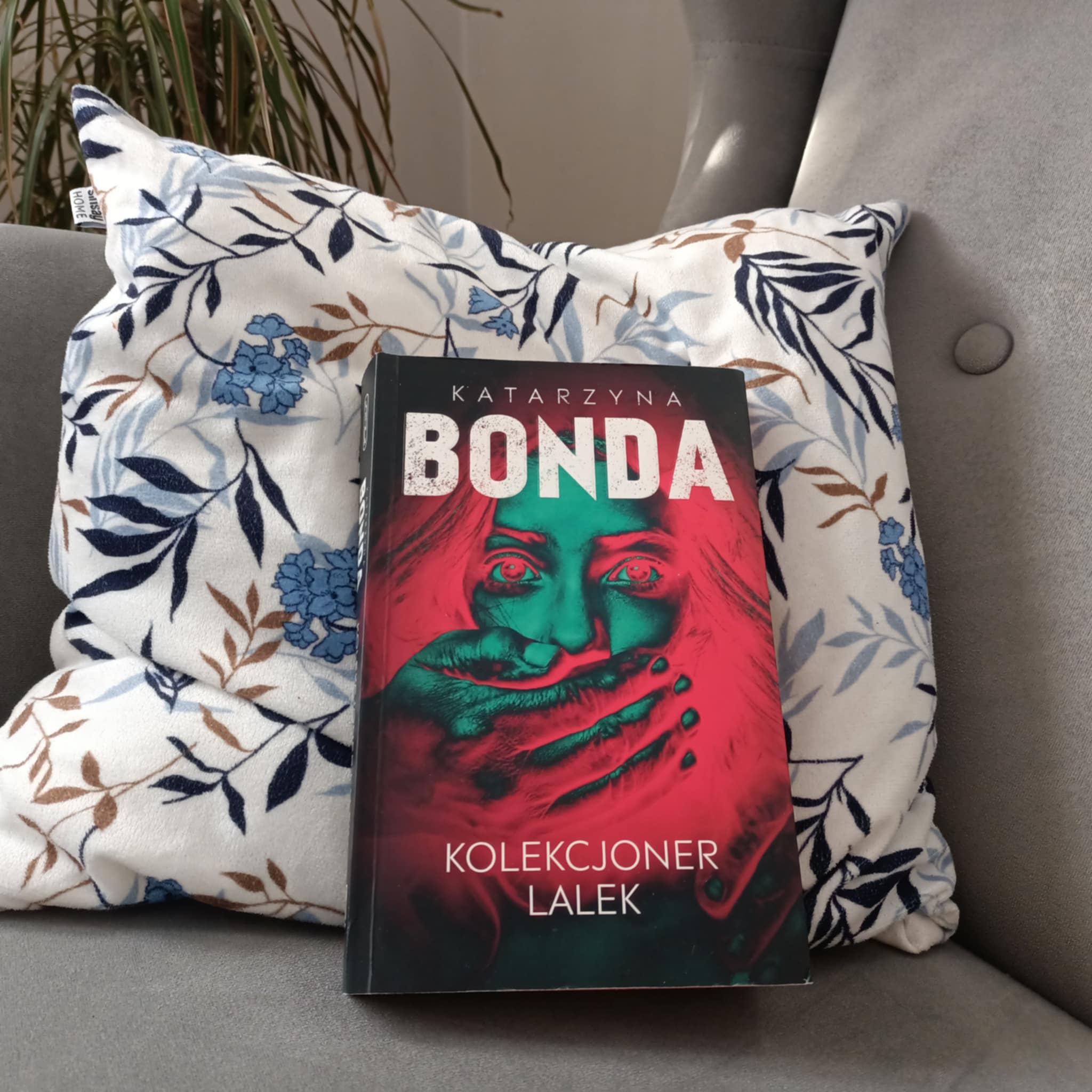 „Kolekcjoner Lalek” Katarzyny Bondy – mistrzowska gra z czytelnikiem