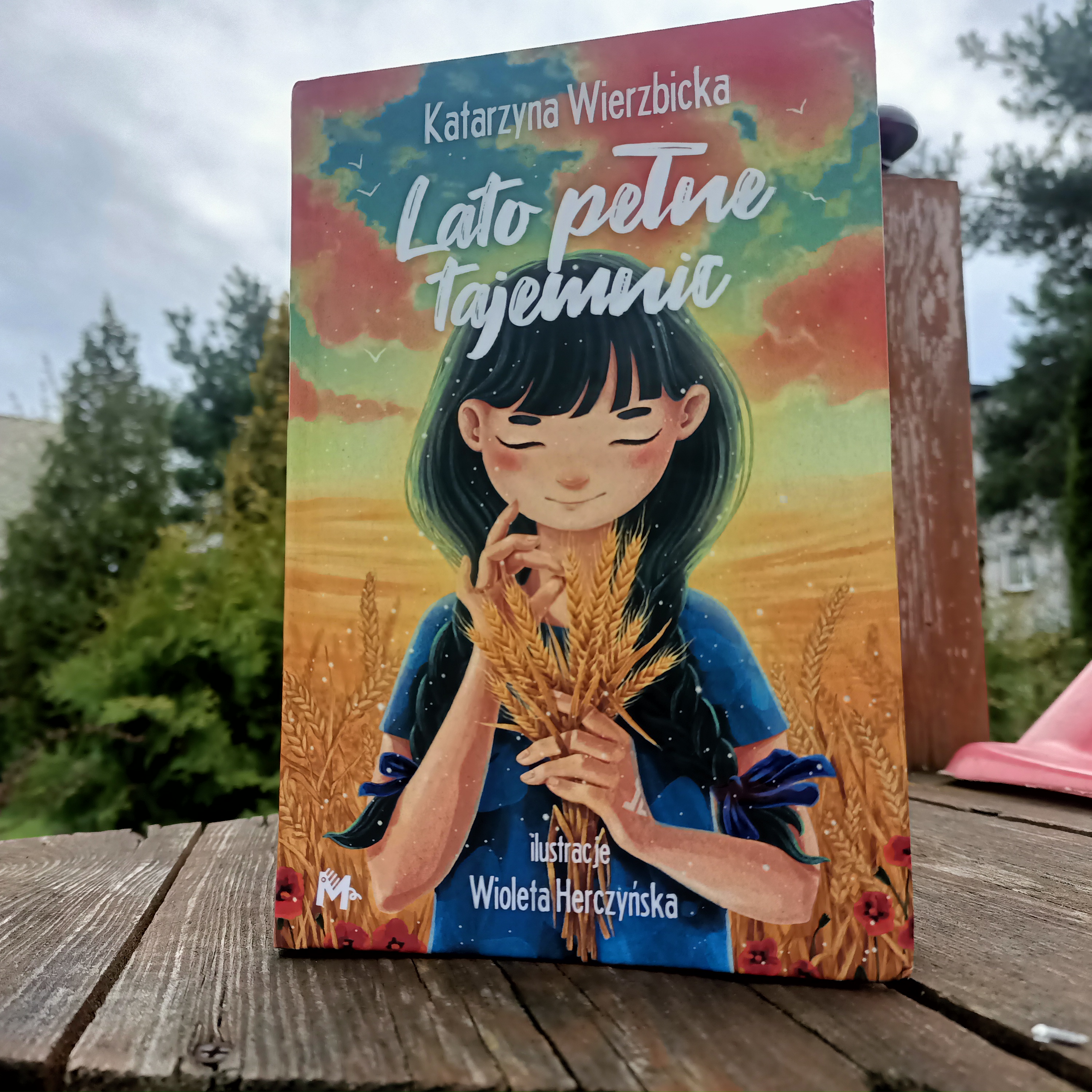 Magia, rodzina i tajemnice, czyli Lato pełne tajemnic Katarzyny Wierzbickiej